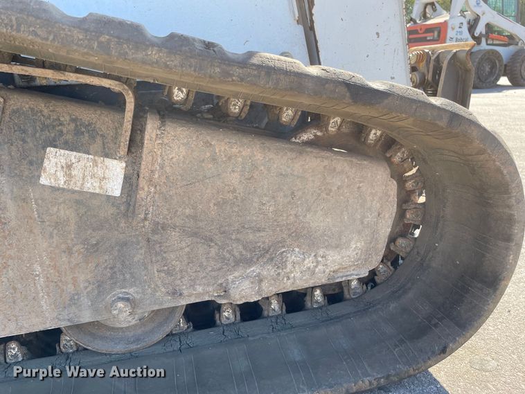 image for item KF9560 2015 Bobcat T650  tracked skid steer loader