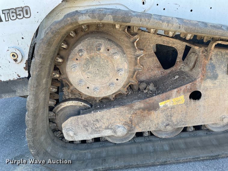 image for item KF9560 2015 Bobcat T650  tracked skid steer loader