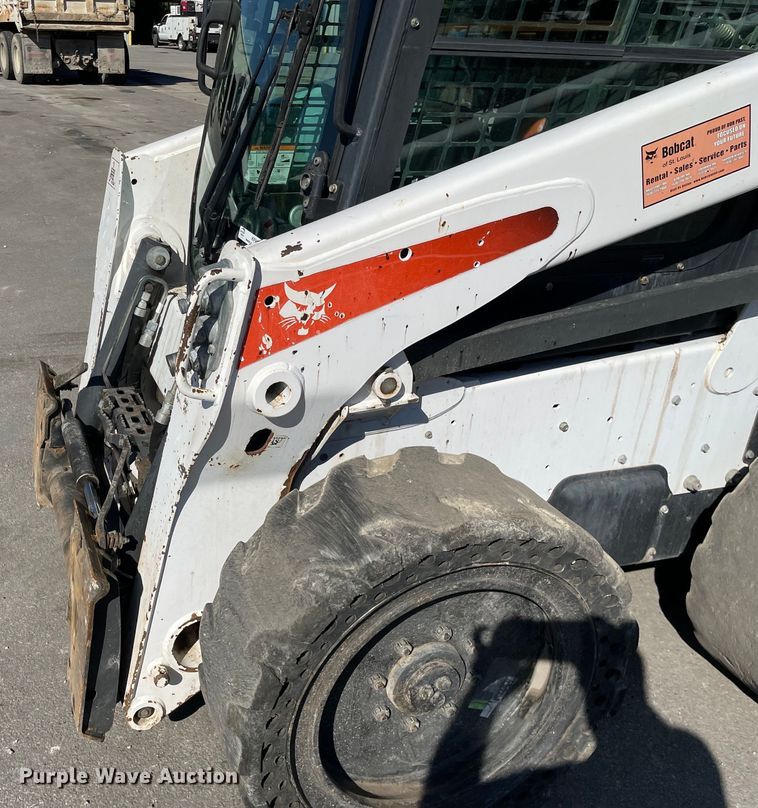 image for item KF9561 2014 Bobcat S650  skid steer loader