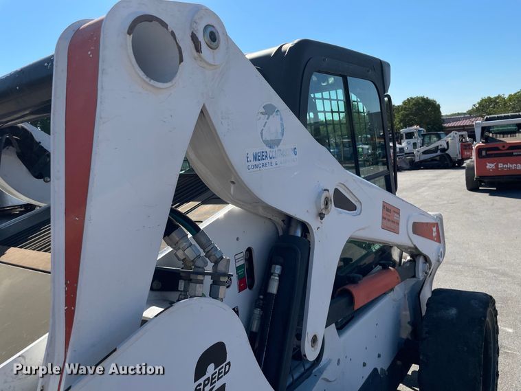 image for item KF9561 2014 Bobcat S650  skid steer loader