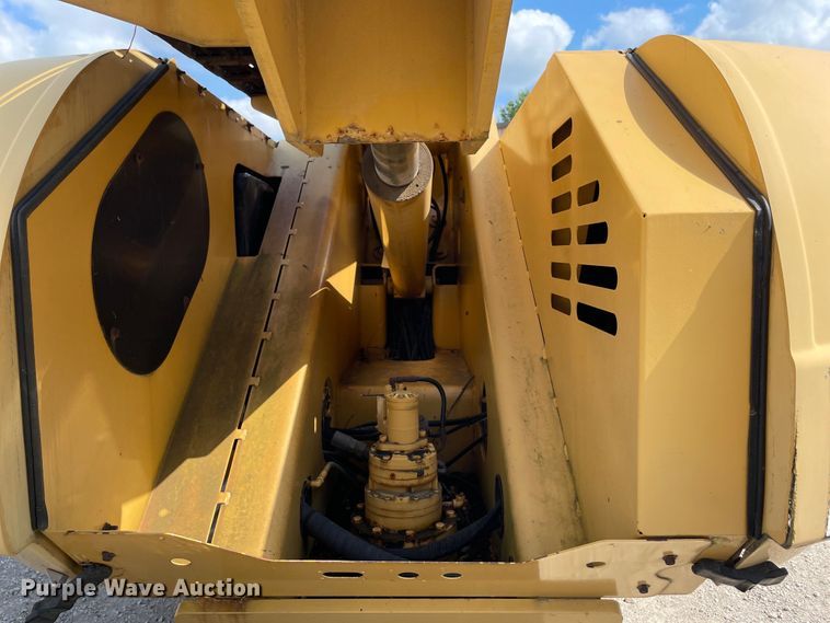 image for item KF9562 2000 Grove T66J  boom lift