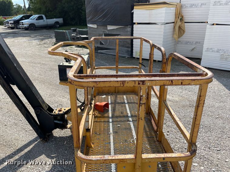 image for item KF9562 2000 Grove T66J  boom lift