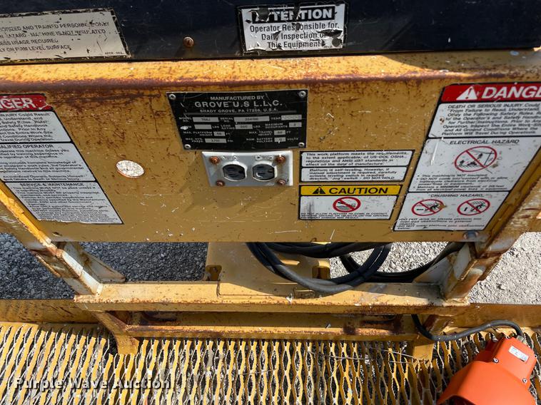 image for item KF9562 2000 Grove T66J  boom lift