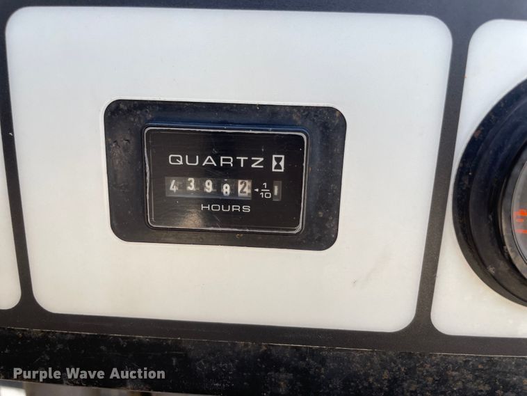 image for item KF9562 2000 Grove T66J  boom lift