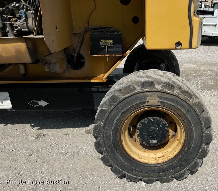 image for item KF9562 2000 Grove T66J  boom lift