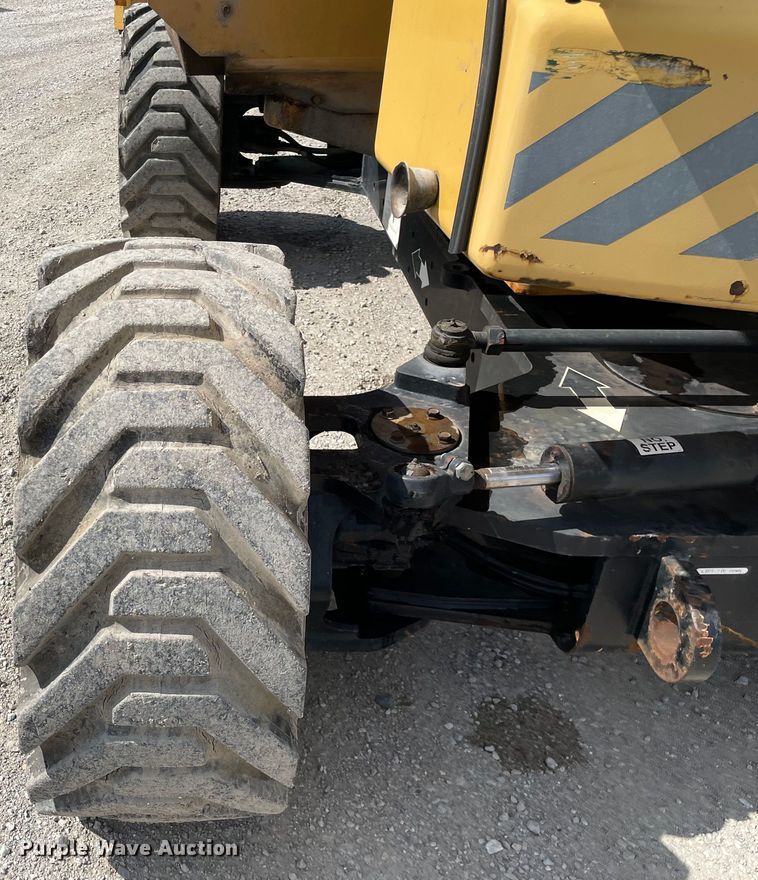 image for item KF9562 2000 Grove T66J  boom lift