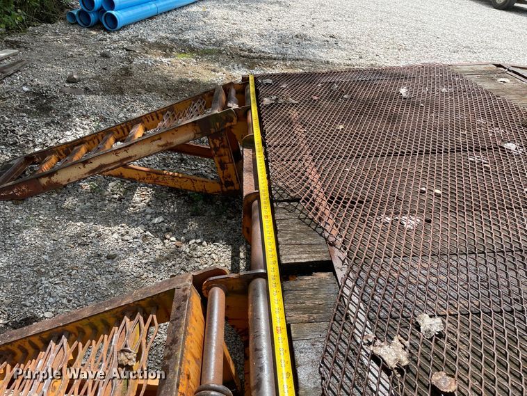 image for item KF9566 1996 Econoline MP423DE  equipment trailer