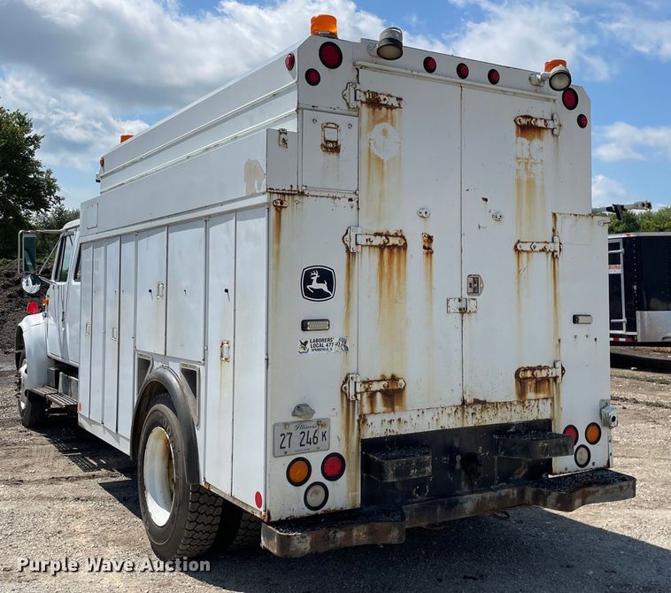 image for item KF9568 2000 International 4700  utility / service truck