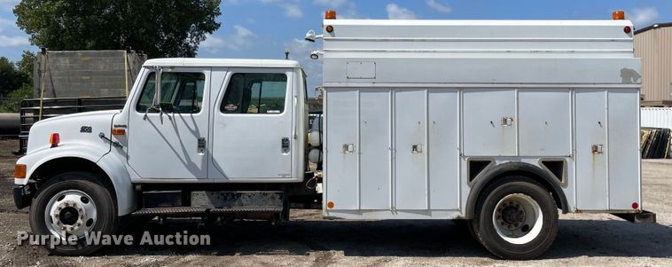 image for item KF9568 2000 International 4700  utility / service truck