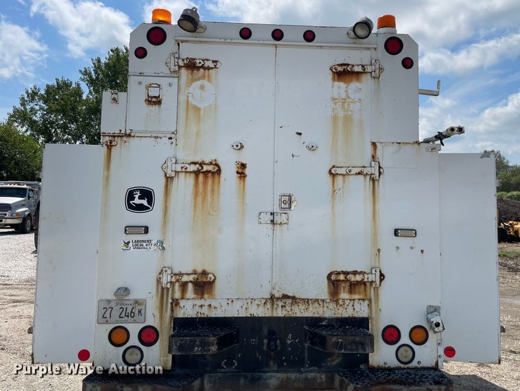 image for item KF9568 2000 International 4700  utility / service truck