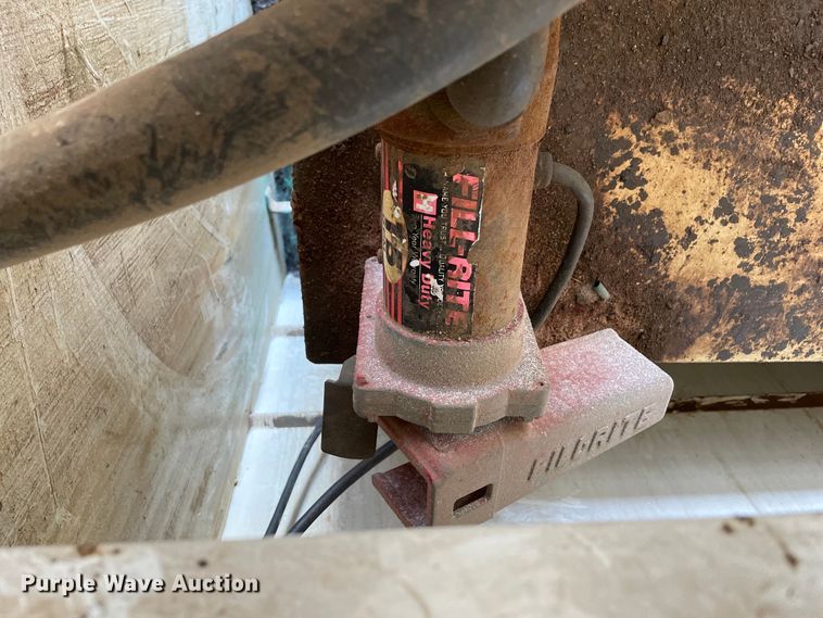 image for item KF9568 2000 International 4700  utility / service truck