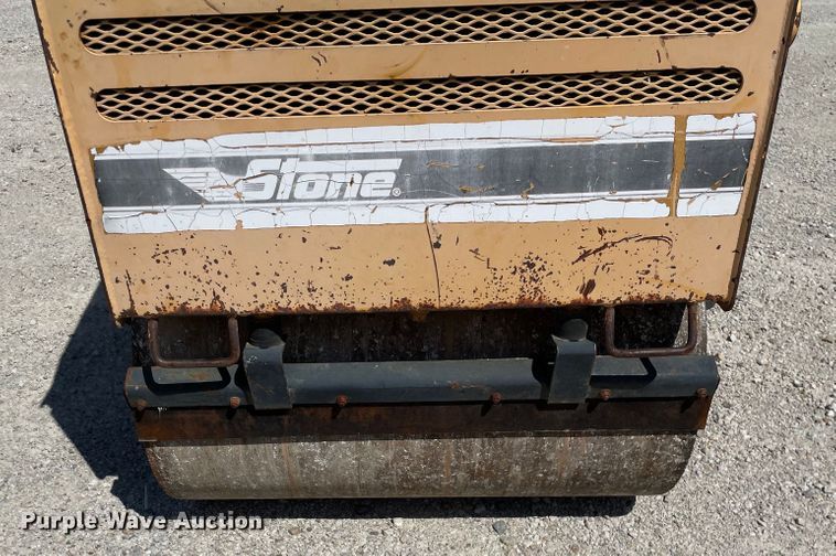 image for item KF9570 Stone DDR3100  double drum vibratory roller