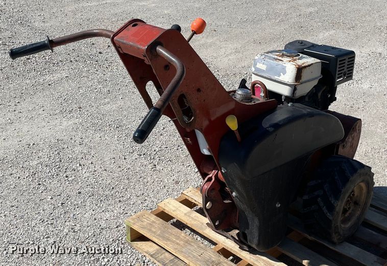 image for item KF9572 2000 Ditch Witch 100SX  cable plow