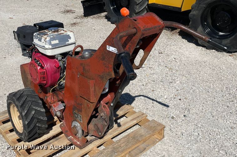 image for item KF9572 2000 Ditch Witch 100SX  cable plow