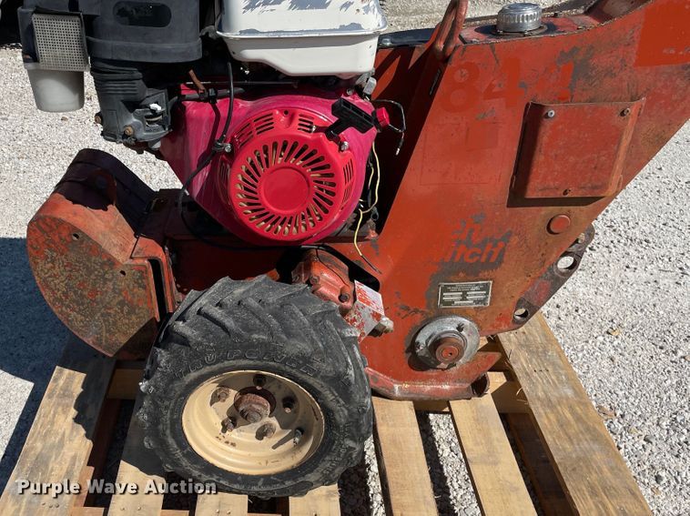 image for item KF9572 2000 Ditch Witch 100SX  cable plow