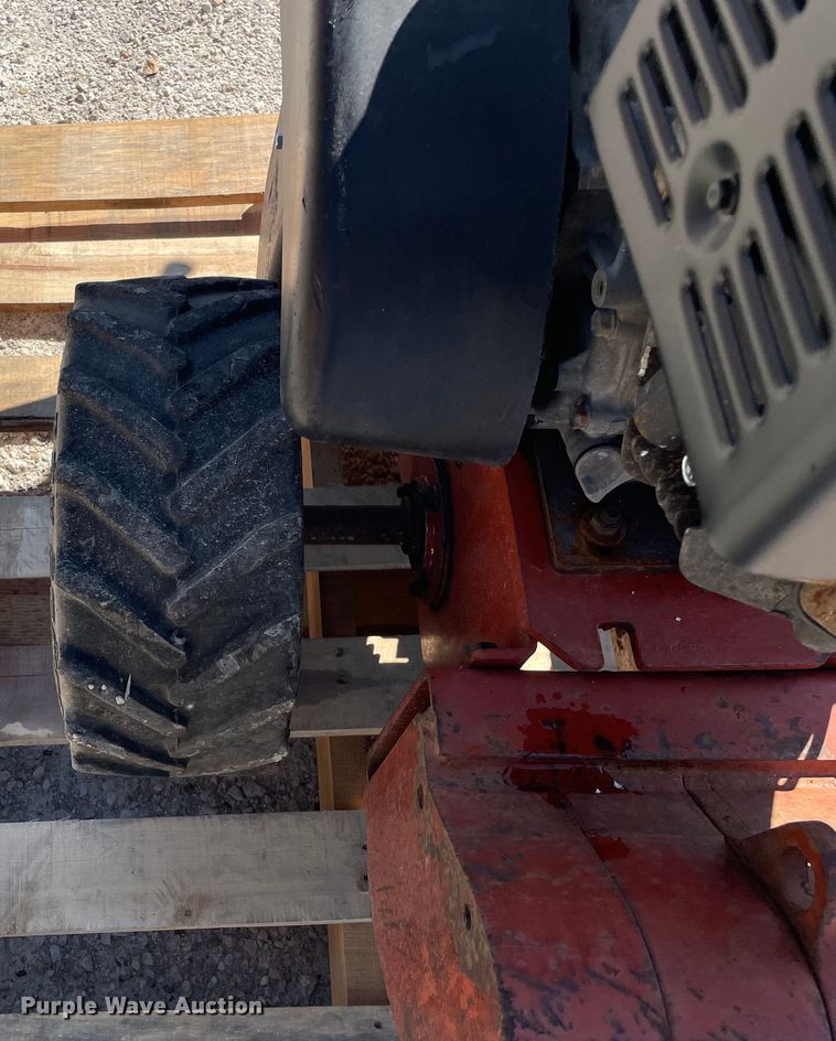 image for item KF9572 2000 Ditch Witch 100SX  cable plow