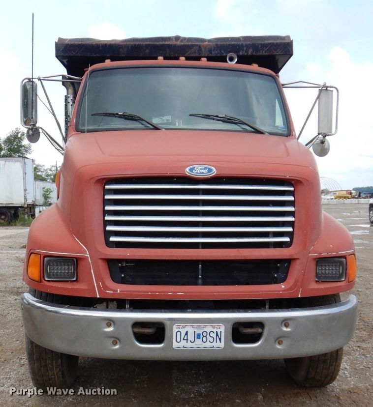 image for item KF9591 1997 Ford LNT8000  dump truck