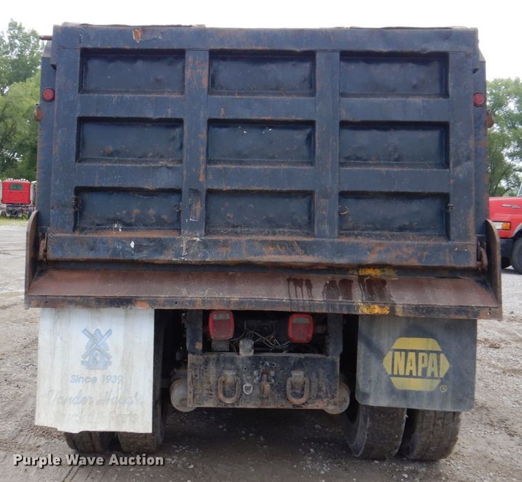 image for item KF9591 1997 Ford LNT8000  dump truck