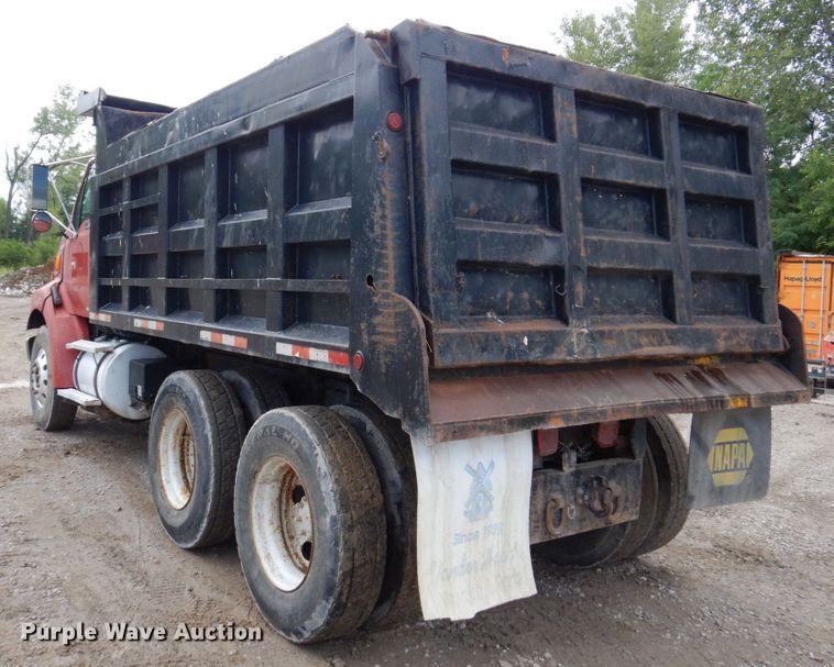 image for item KF9591 1997 Ford LNT8000  dump truck