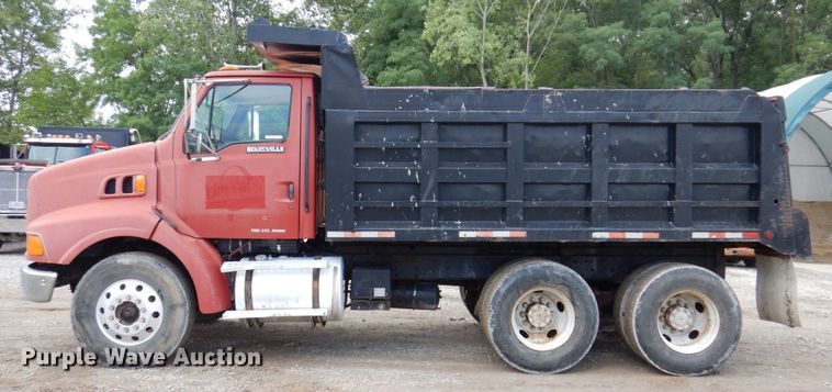 image for item KF9591 1997 Ford LNT8000  dump truck