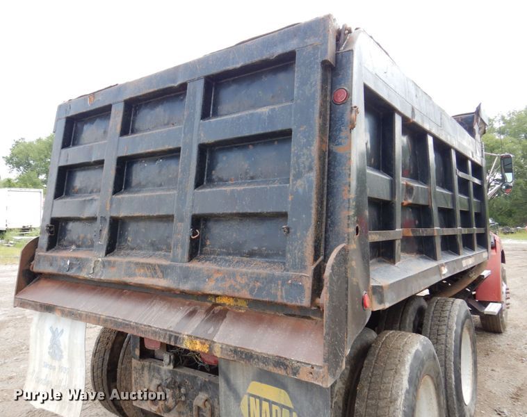 image for item KF9591 1997 Ford LNT8000  dump truck