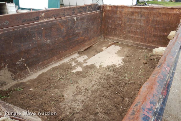 image for item KF9591 1997 Ford LNT8000  dump truck