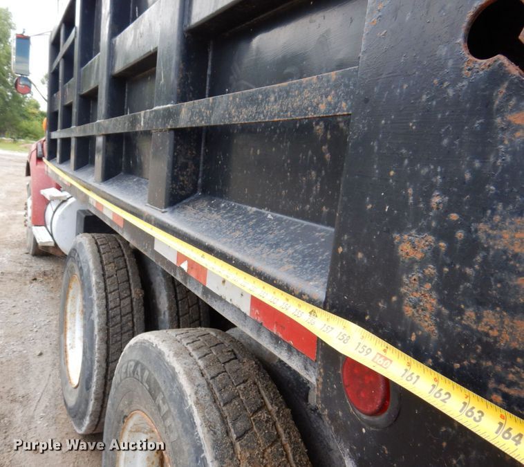 image for item KF9591 1997 Ford LNT8000  dump truck