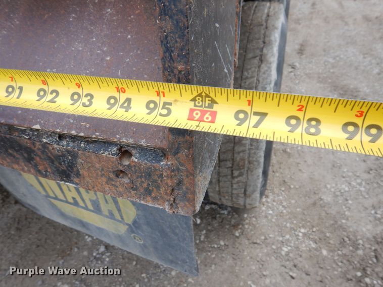 image for item KF9591 1997 Ford LNT8000  dump truck