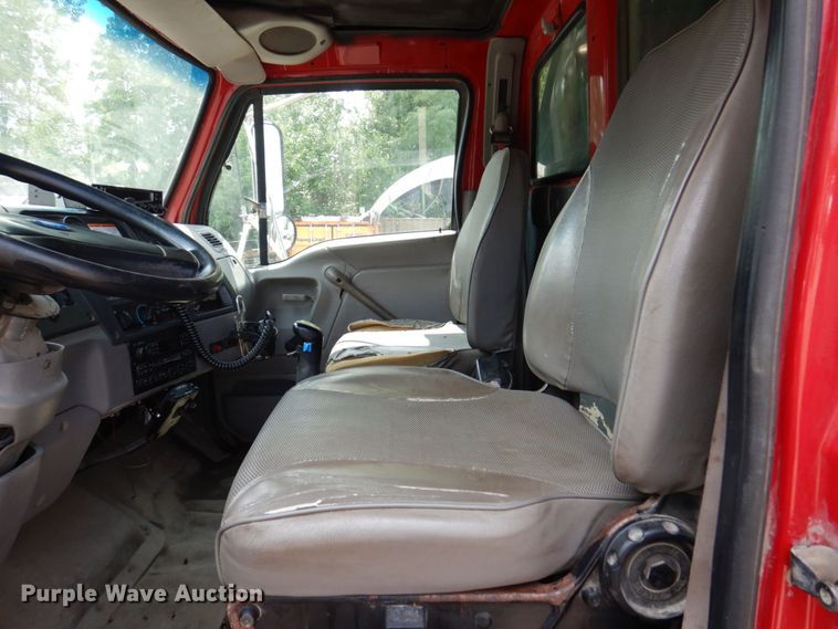 image for item KF9591 1997 Ford LNT8000  dump truck