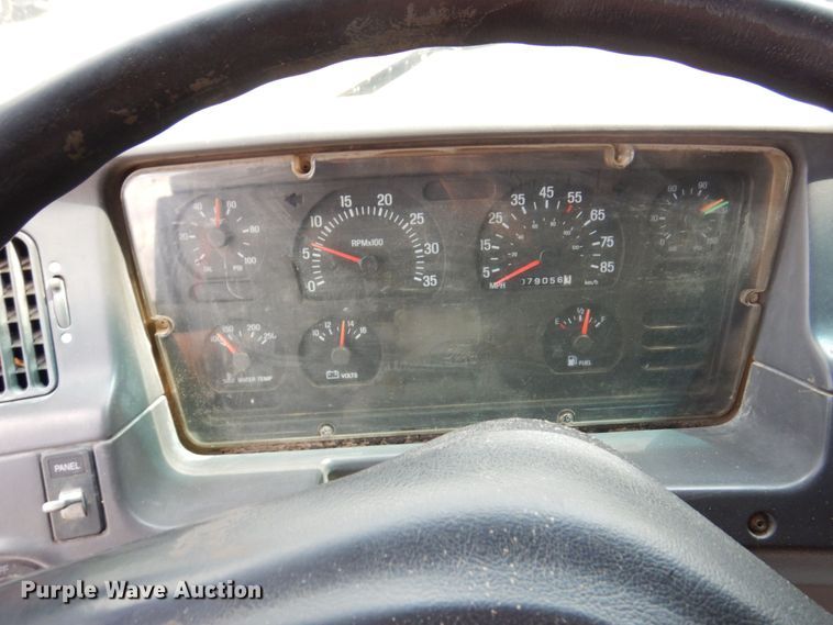 image for item KF9591 1997 Ford LNT8000  dump truck