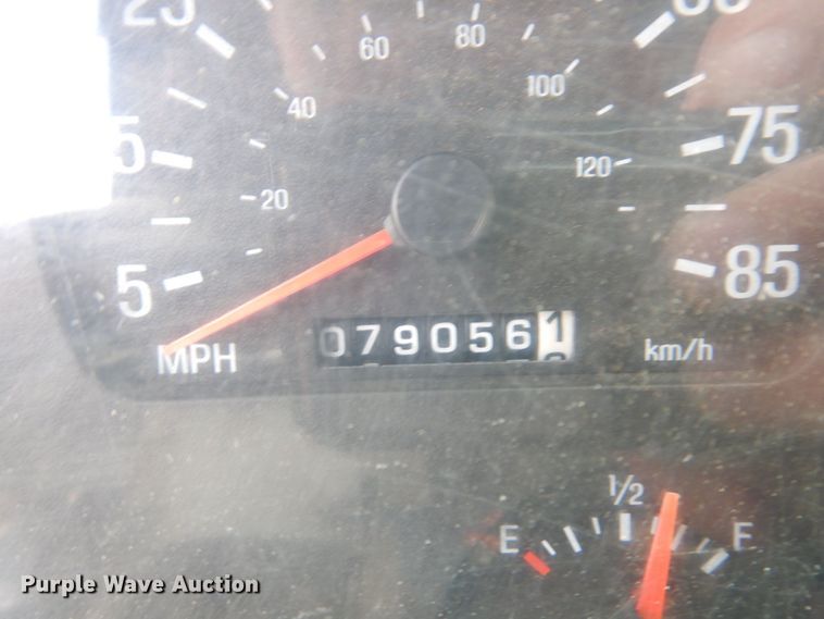 image for item KF9591 1997 Ford LNT8000  dump truck