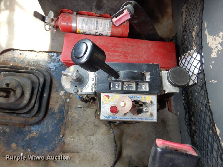 image for item KF9591 1997 Ford LNT8000  dump truck