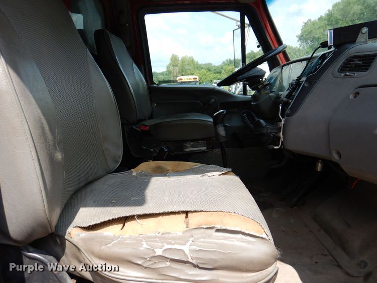 image for item KF9591 1997 Ford LNT8000  dump truck