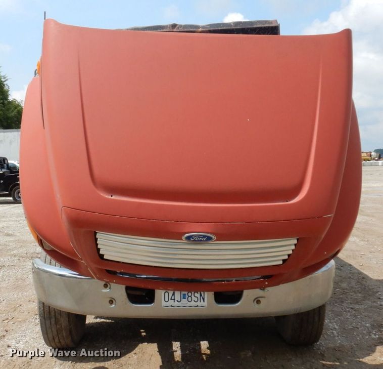 image for item KF9591 1997 Ford LNT8000  dump truck