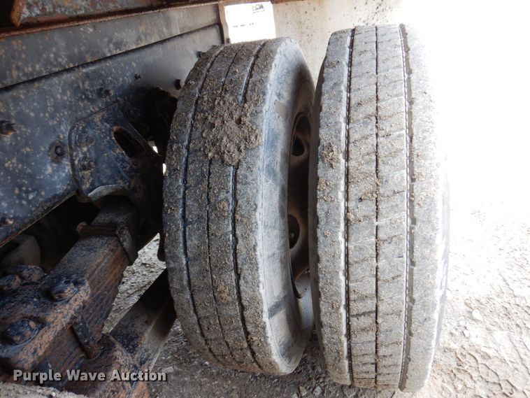 image for item KF9591 1997 Ford LNT8000  dump truck