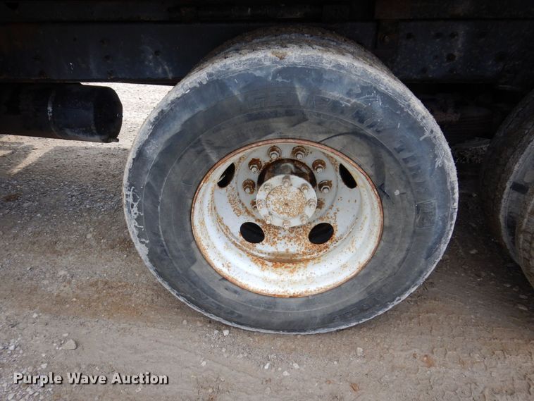 image for item KF9591 1997 Ford LNT8000  dump truck