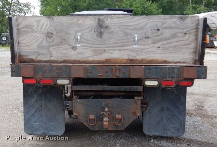 image for item KF9592 2003 GMC C4500  dump flatbed truck
