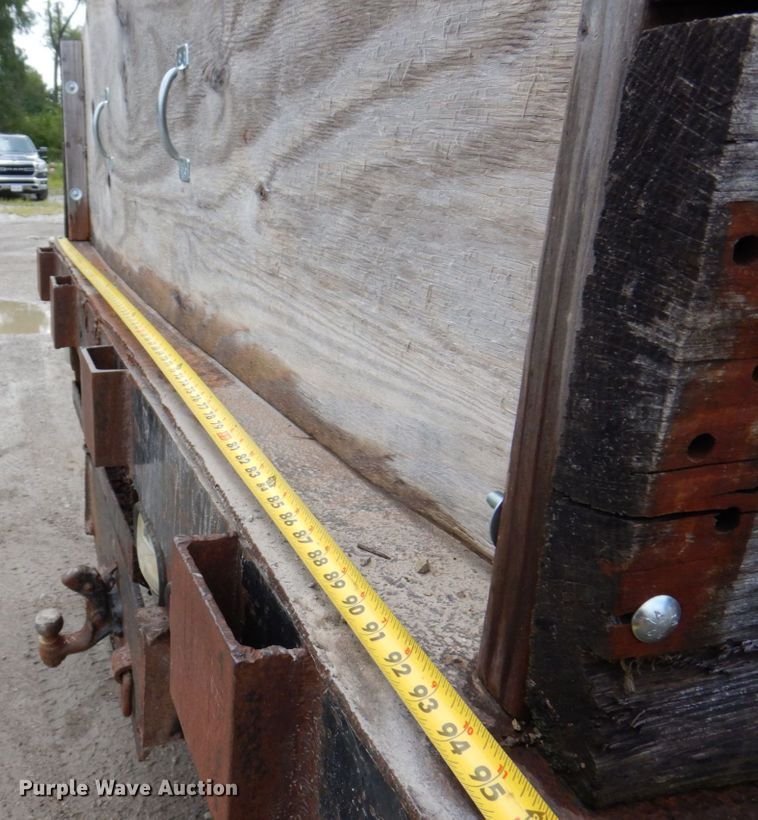 image for item KF9592 2003 GMC C4500  dump flatbed truck