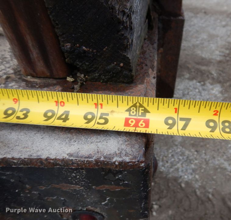 image for item KF9592 2003 GMC C4500  dump flatbed truck