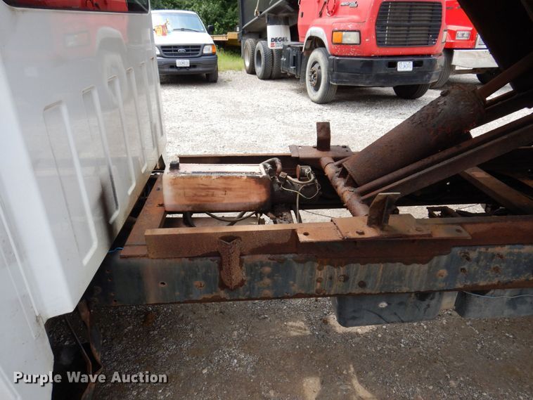 image for item KF9592 2003 GMC C4500  dump flatbed truck