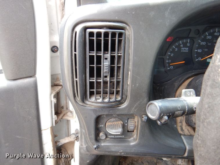 image for item KF9592 2003 GMC C4500  dump flatbed truck