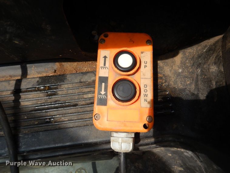 image for item KF9592 2003 GMC C4500  dump flatbed truck