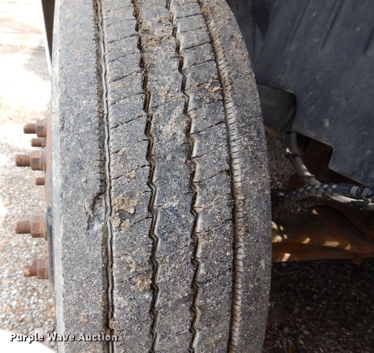 image for item KF9592 2003 GMC C4500  dump flatbed truck