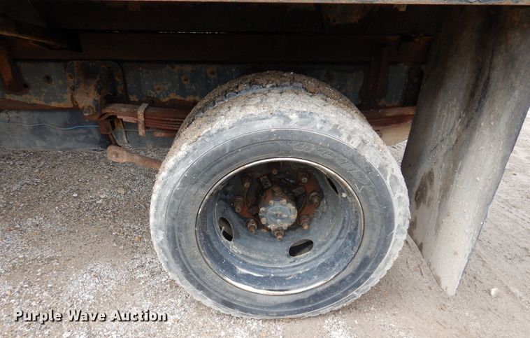 image for item KF9592 2003 GMC C4500  dump flatbed truck