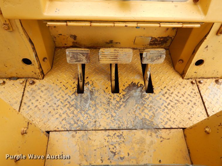 image for item KF9593 1973 Caterpillar 955L  track loader