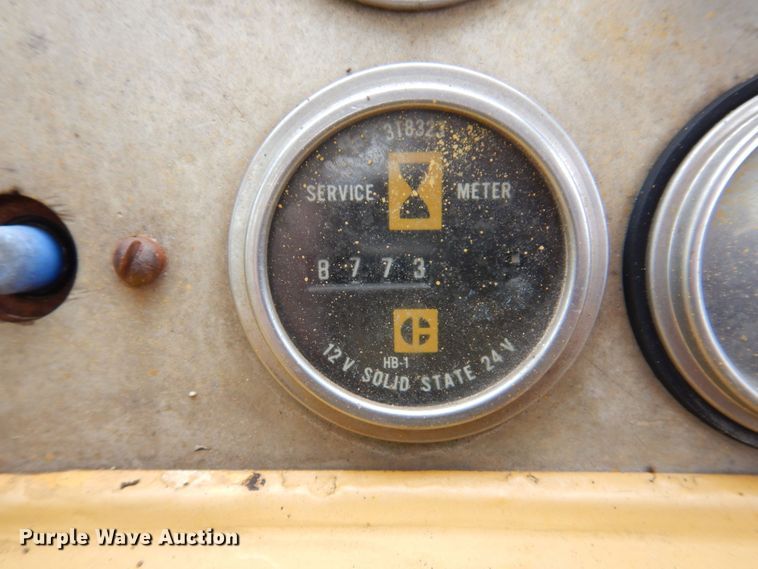 image for item KF9593 1973 Caterpillar 955L  track loader