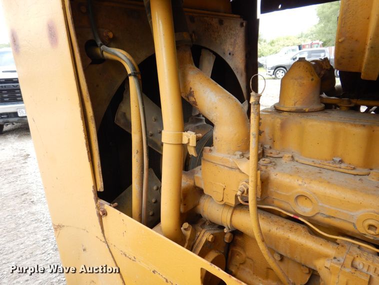 image for item KF9593 1973 Caterpillar 955L  track loader