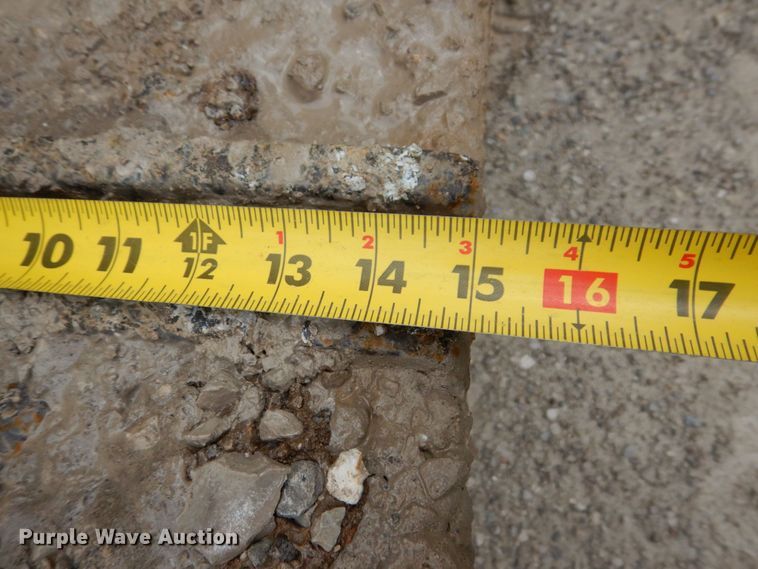 image for item KF9593 1973 Caterpillar 955L  track loader