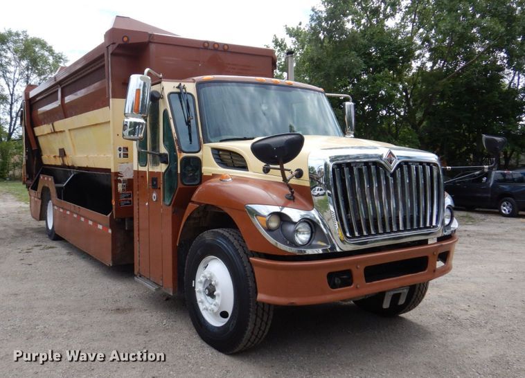 image for item KF9609 2010 International WorkStar 7300  refuse truck