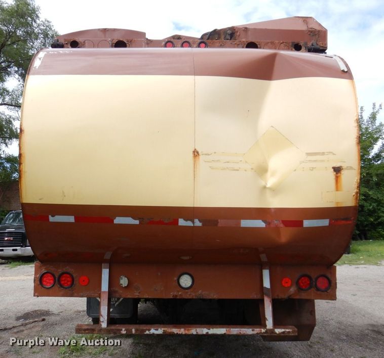 image for item KF9609 2010 International WorkStar 7300  refuse truck